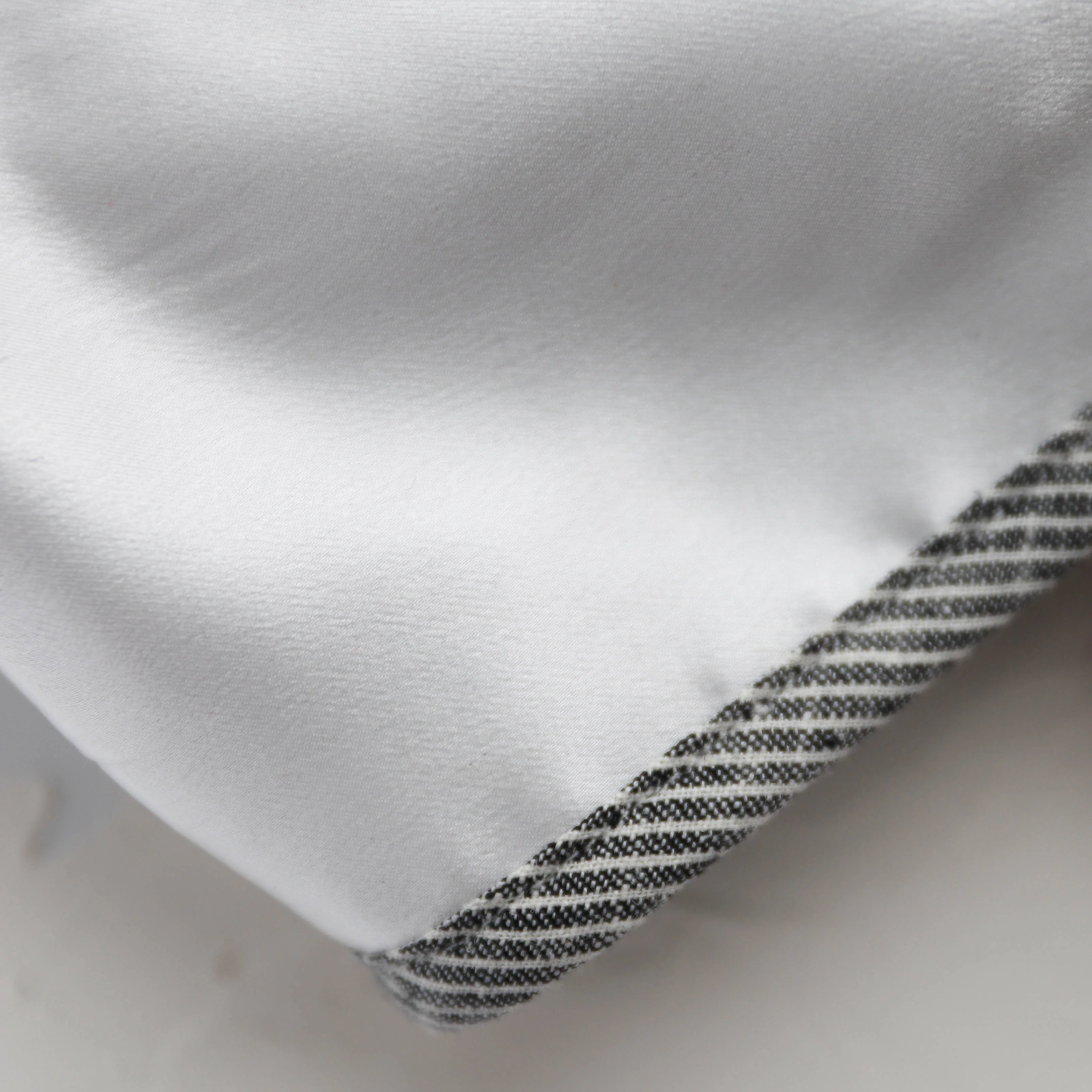 Queue for the Zoo Bonnet Silk-Lined Made with Liberty® Fabric - Image 4