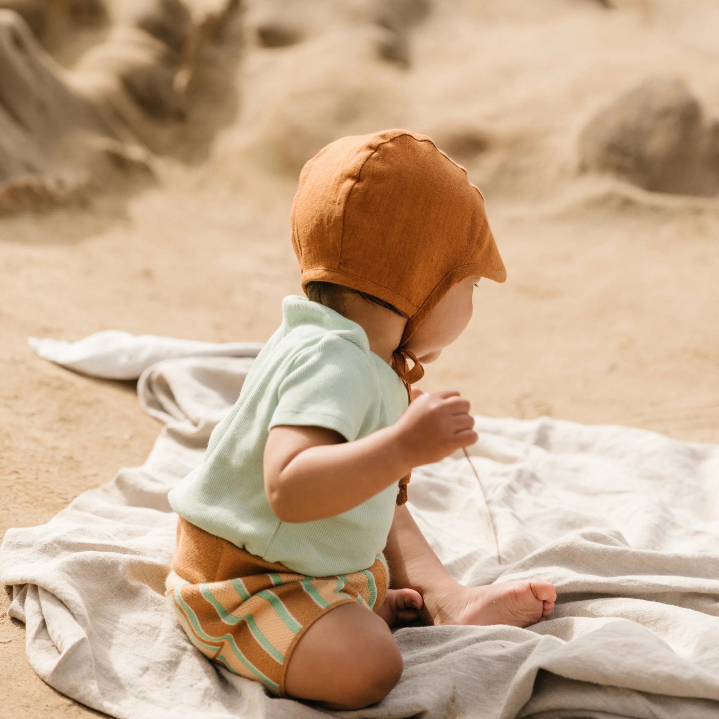 Brimmed Rust Linen Bonnet Cotton-Lined - Image 3