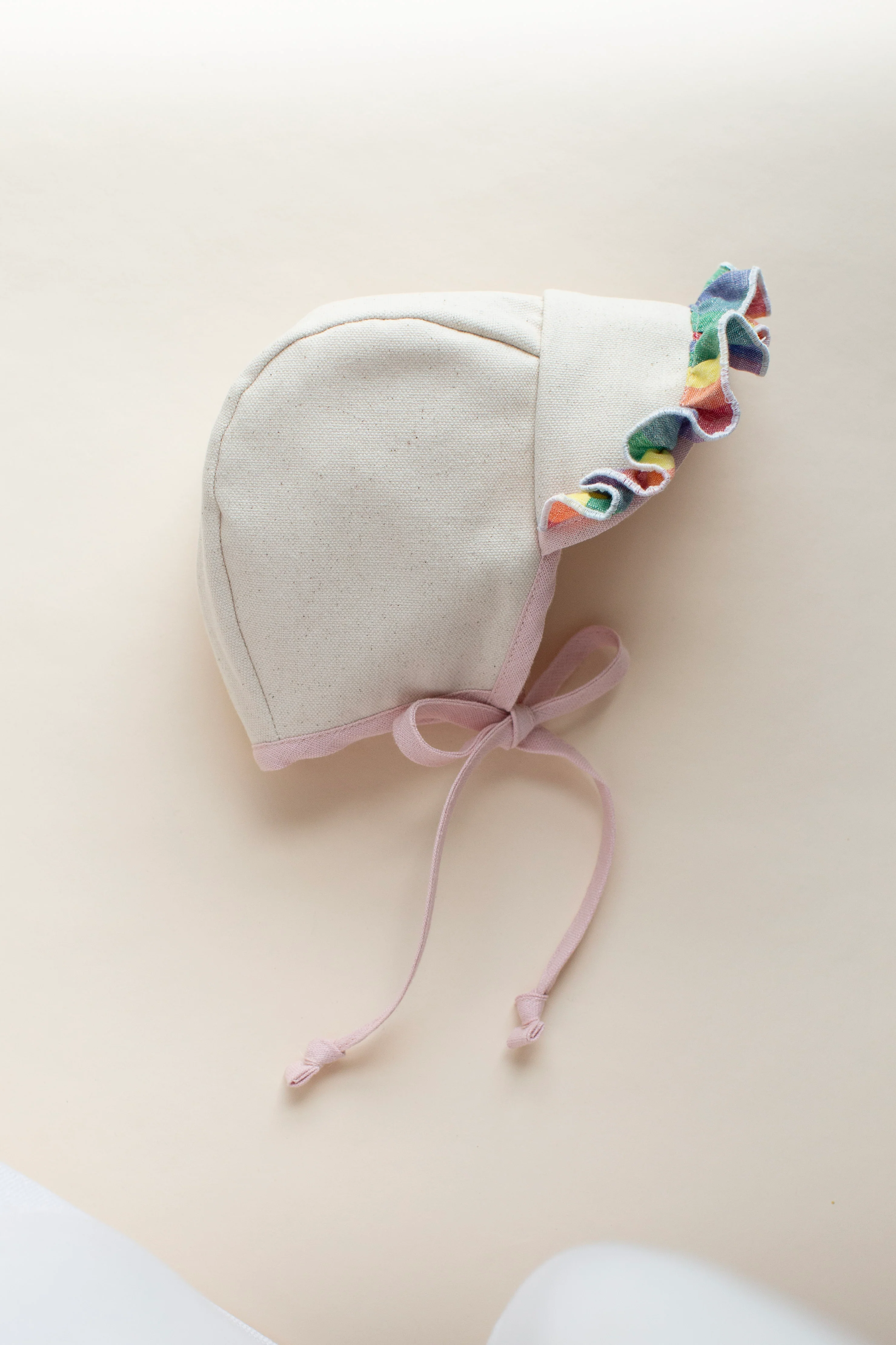 No. 23 Jill Brimmed Ruffle Bonnet